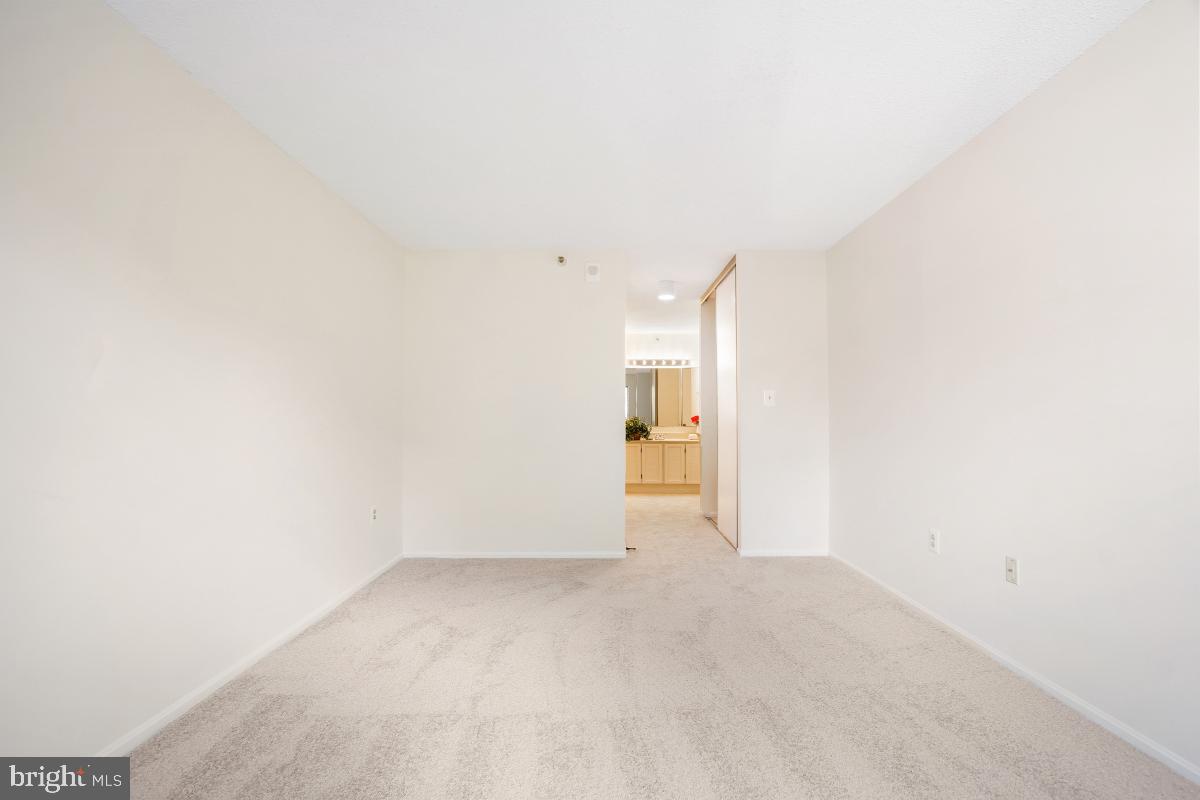 LEISURE WORLD - Residential