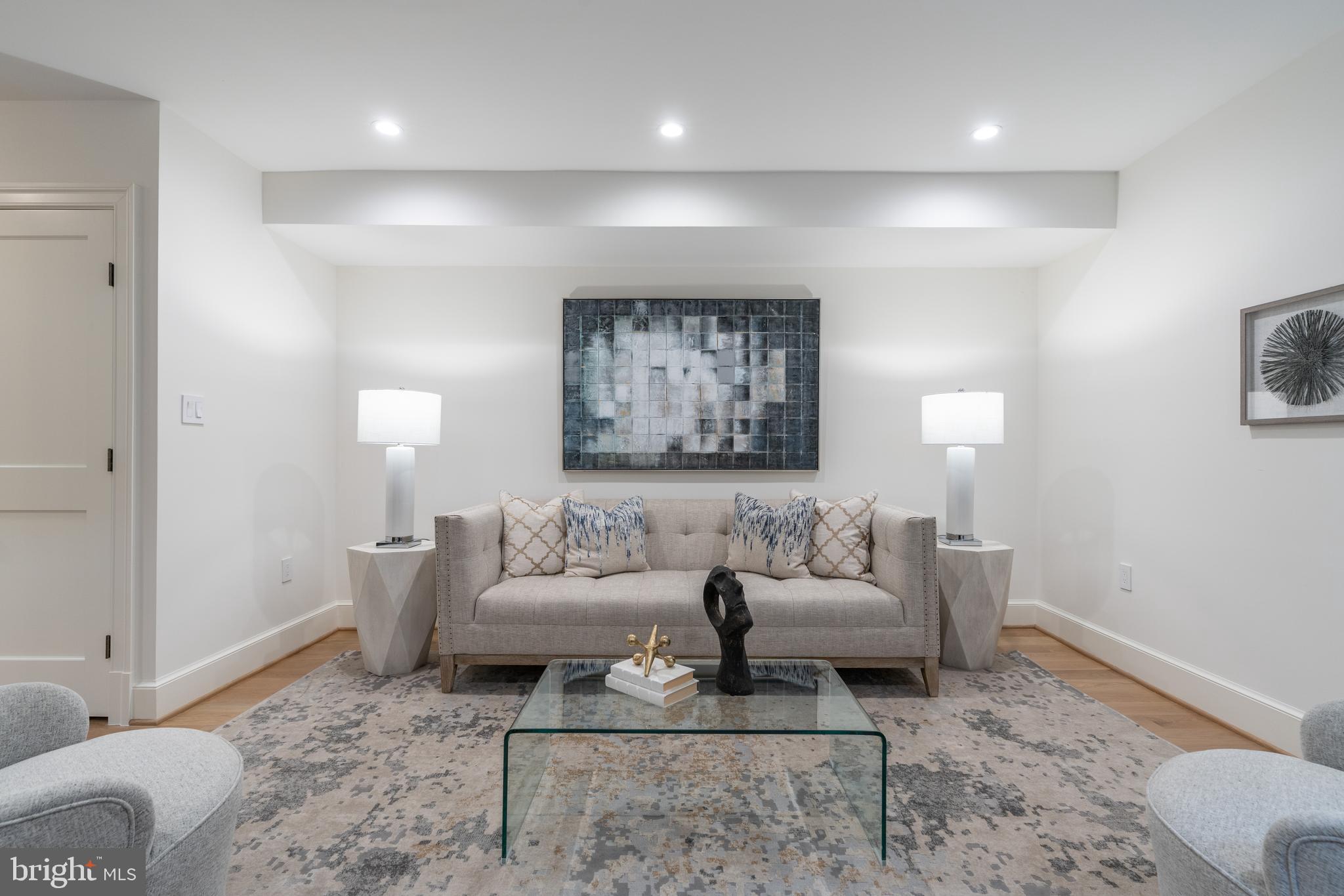 GEORGETOWN - Residential