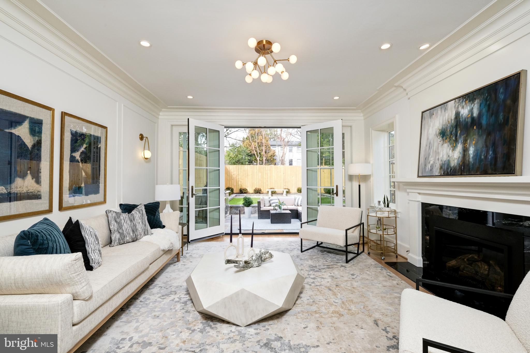 GEORGETOWN - Residential