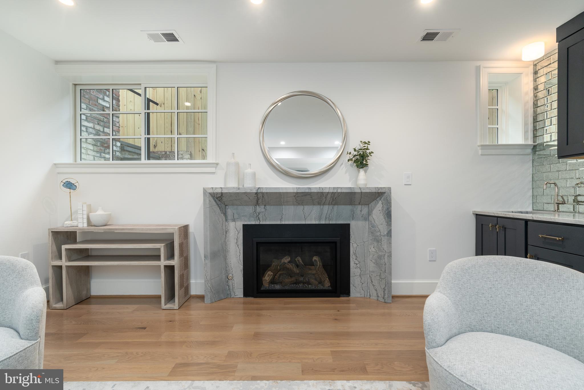 GEORGETOWN - Residential