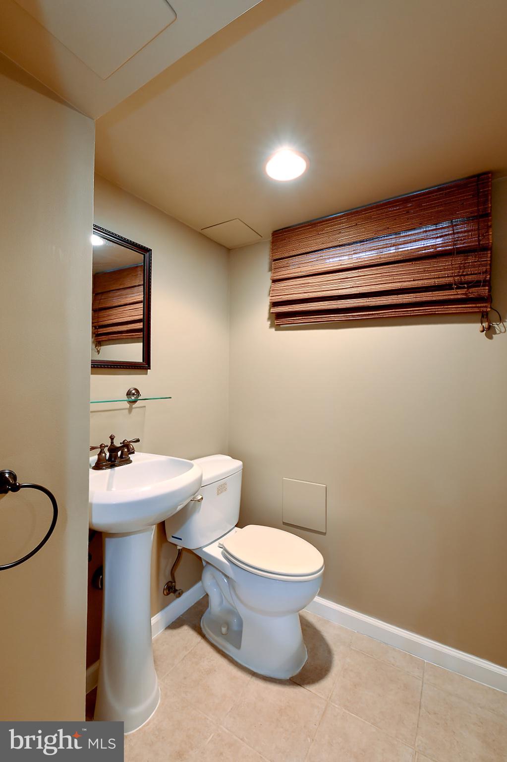 HAMILTON HILLS - Residential