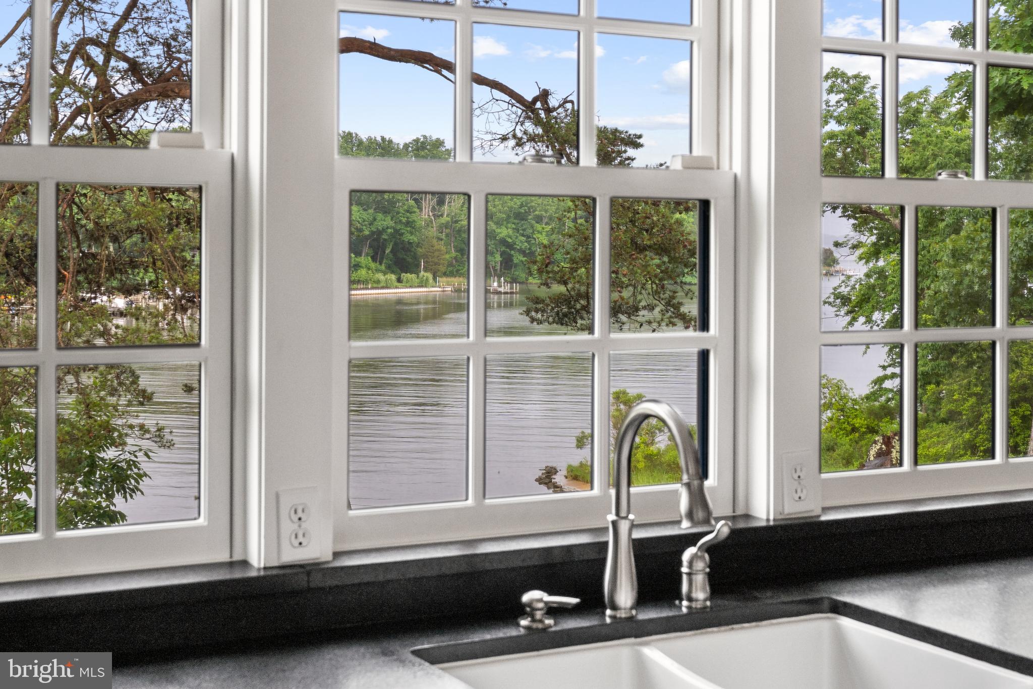 EDGEWATER - Residential