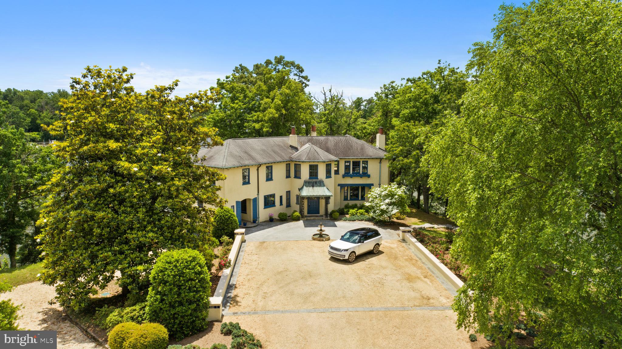 EDGEWATER - Residential