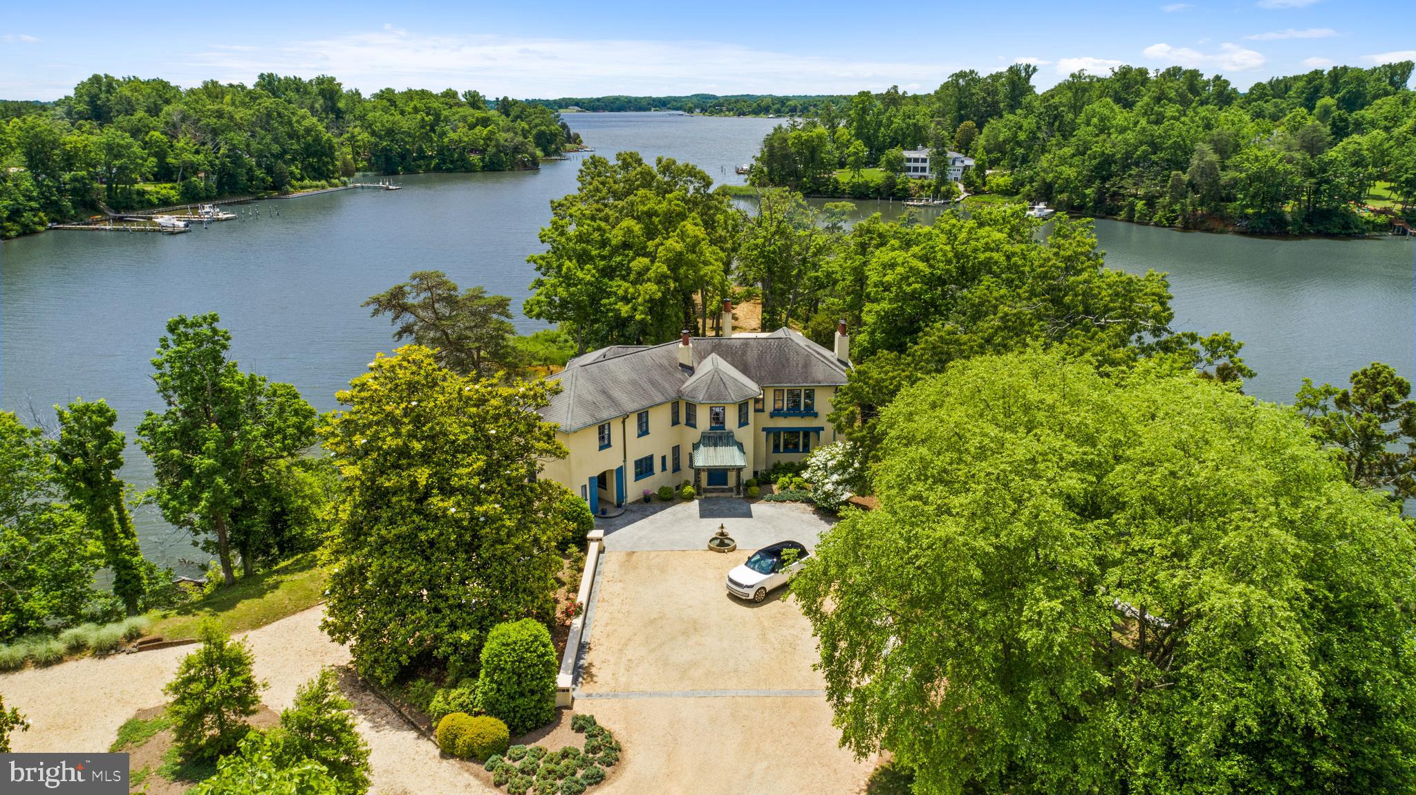 EDGEWATER - Residential