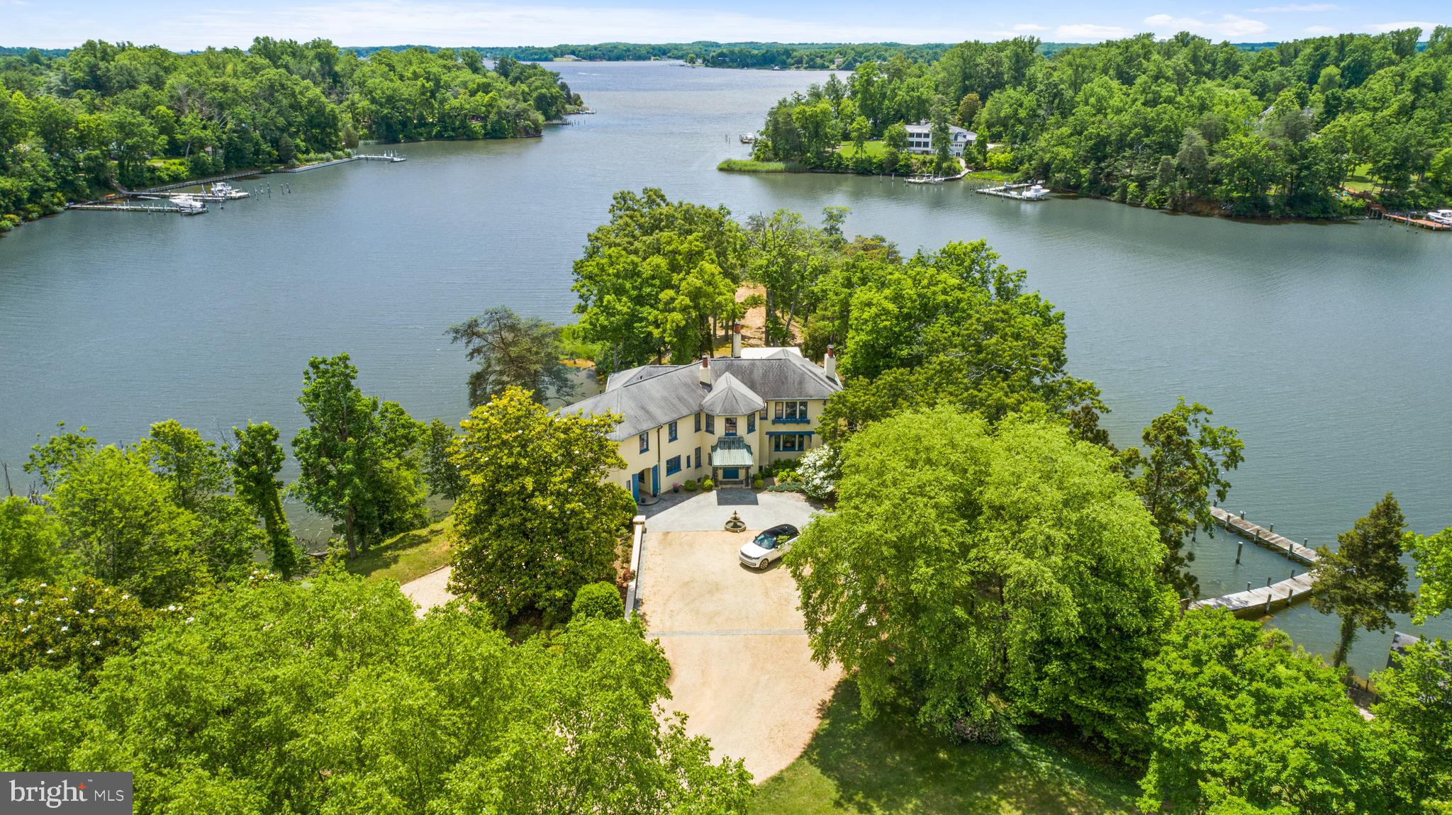 EDGEWATER - Residential