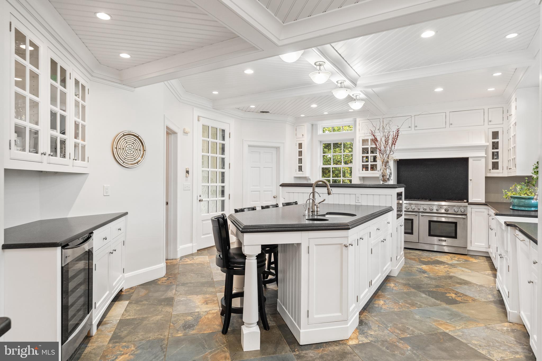 EDGEWATER - Residential
