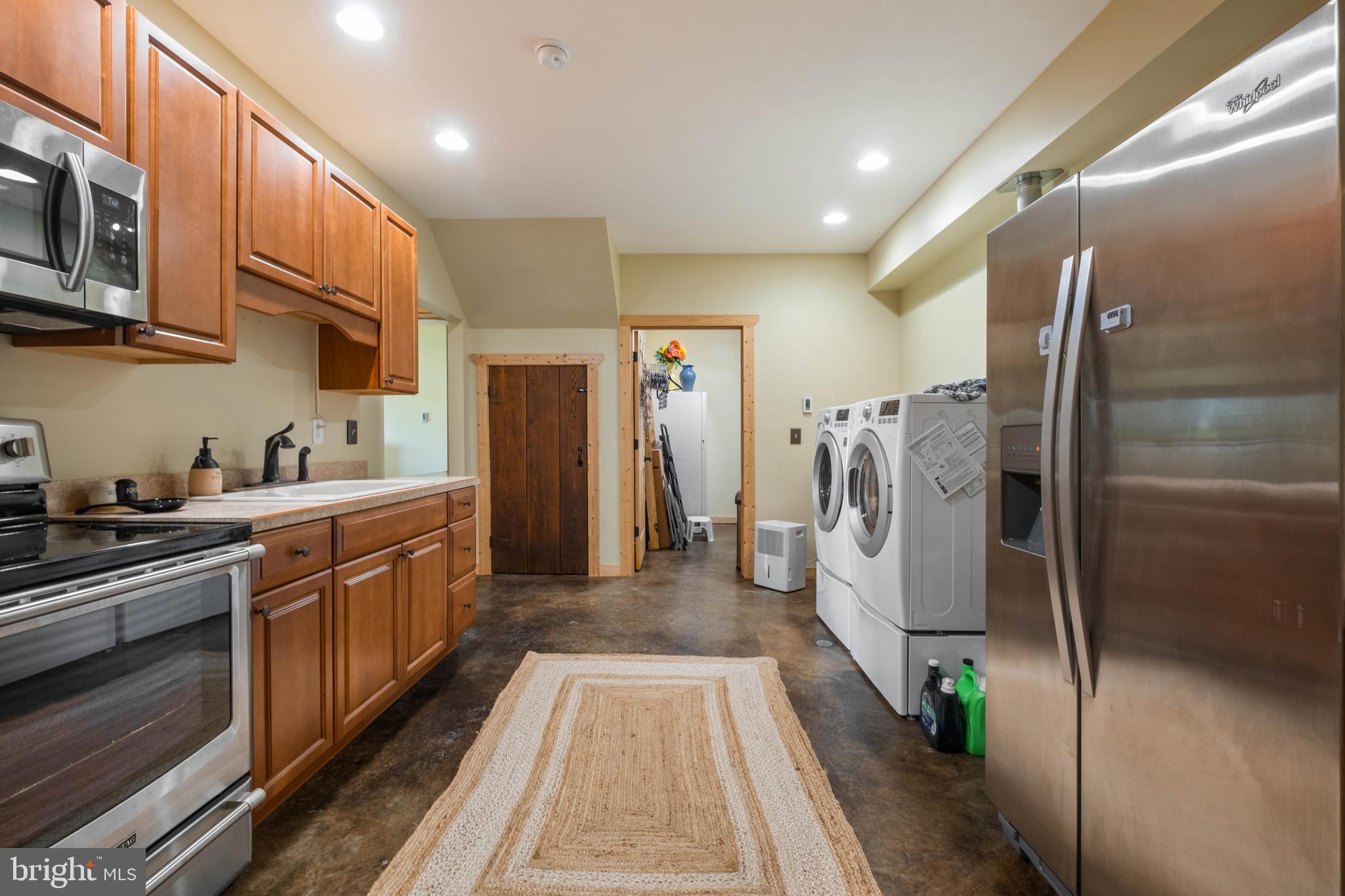 DEVILS HALF ACRE - Residential