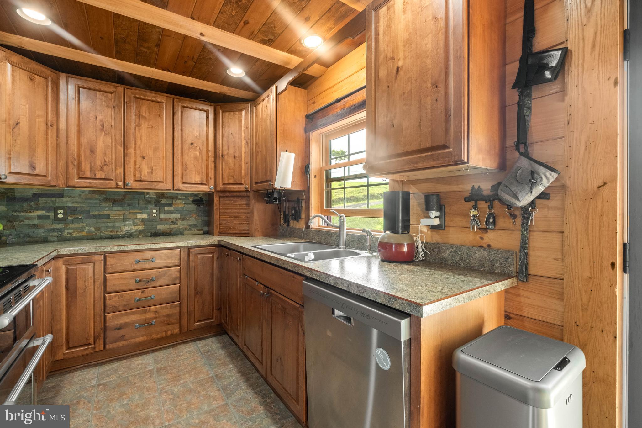 DEVILS HALF ACRE - Residential