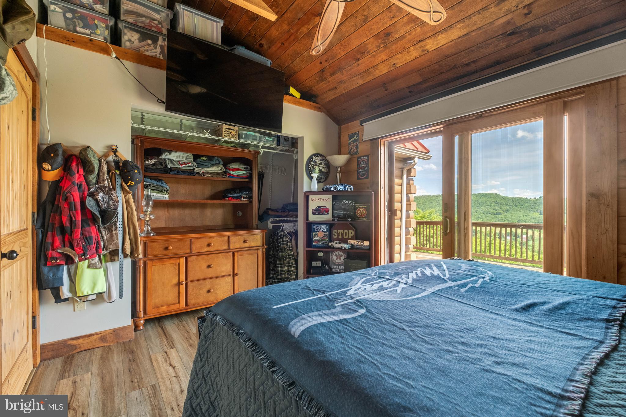 DEVILS HALF ACRE - Residential