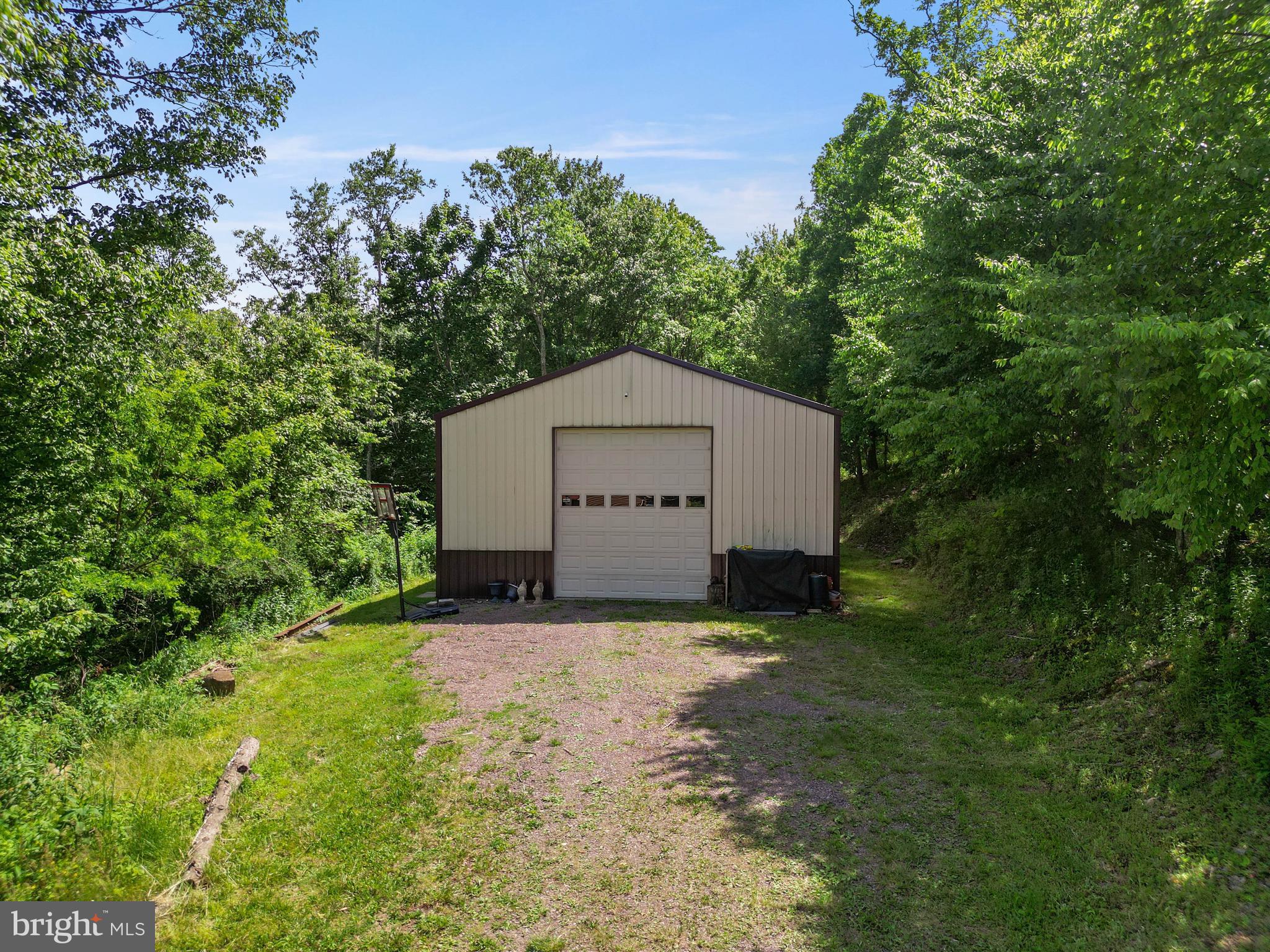 DEVILS HALF ACRE - Residential
