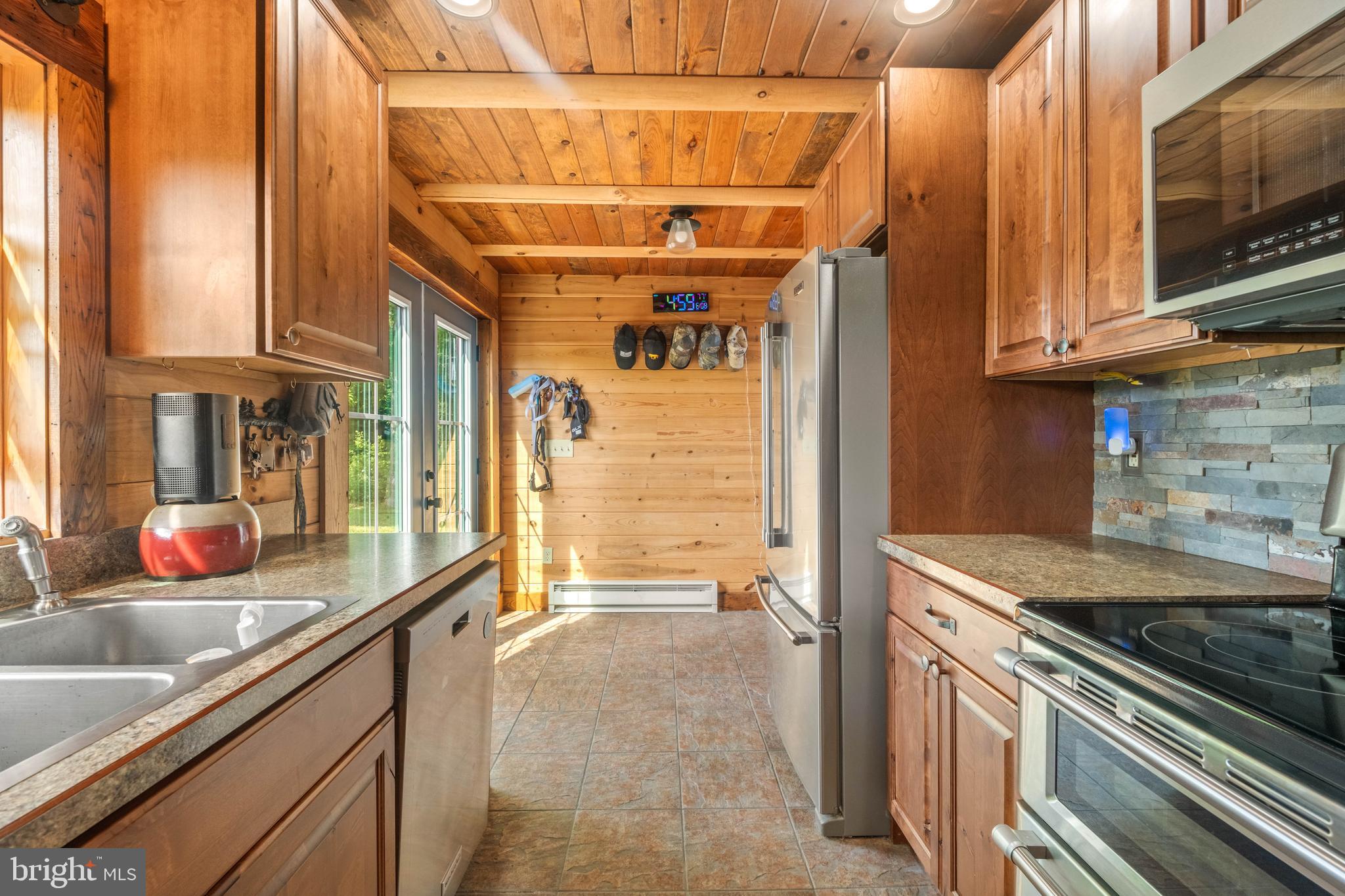 DEVILS HALF ACRE - Residential