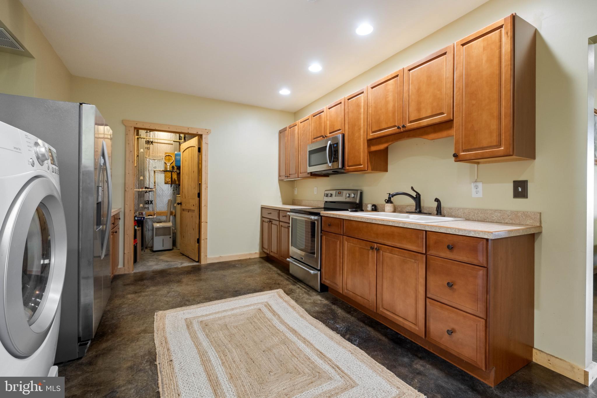 DEVILS HALF ACRE - Residential