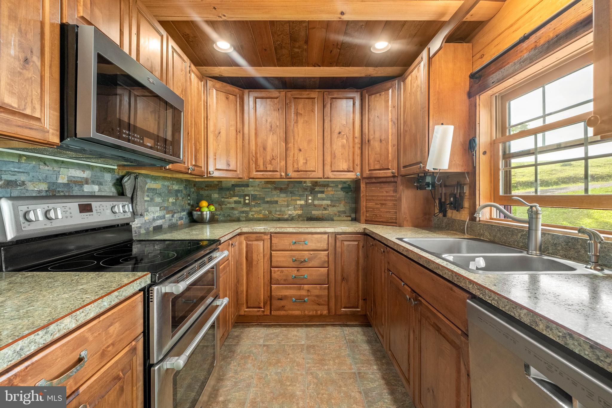 DEVILS HALF ACRE - Residential
