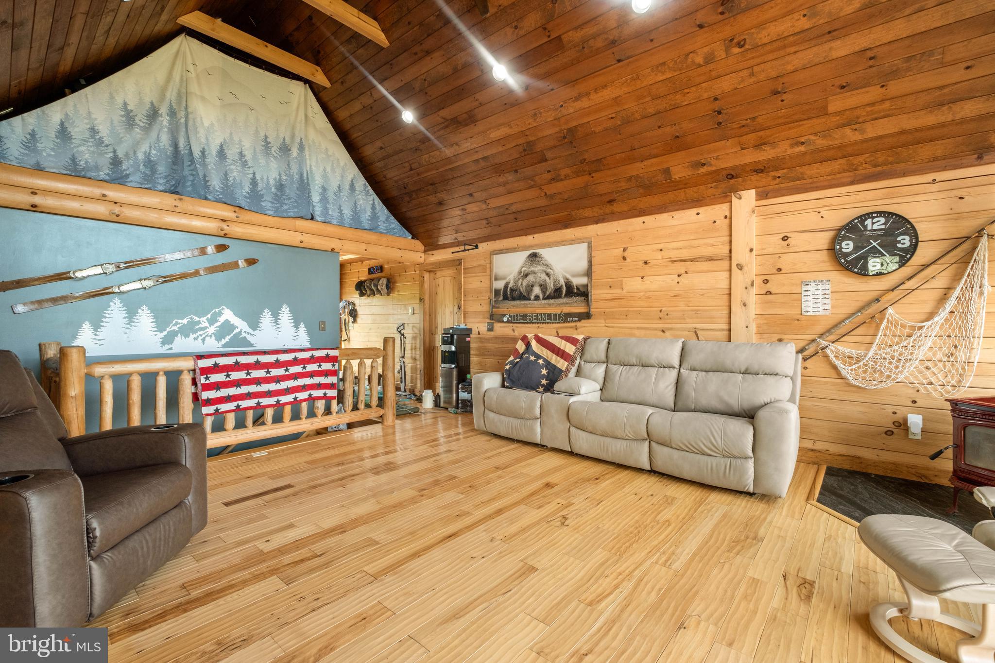 DEVILS HALF ACRE - Residential
