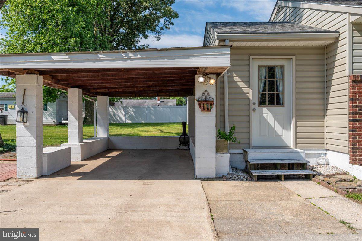 LYNCH POINT - Residential