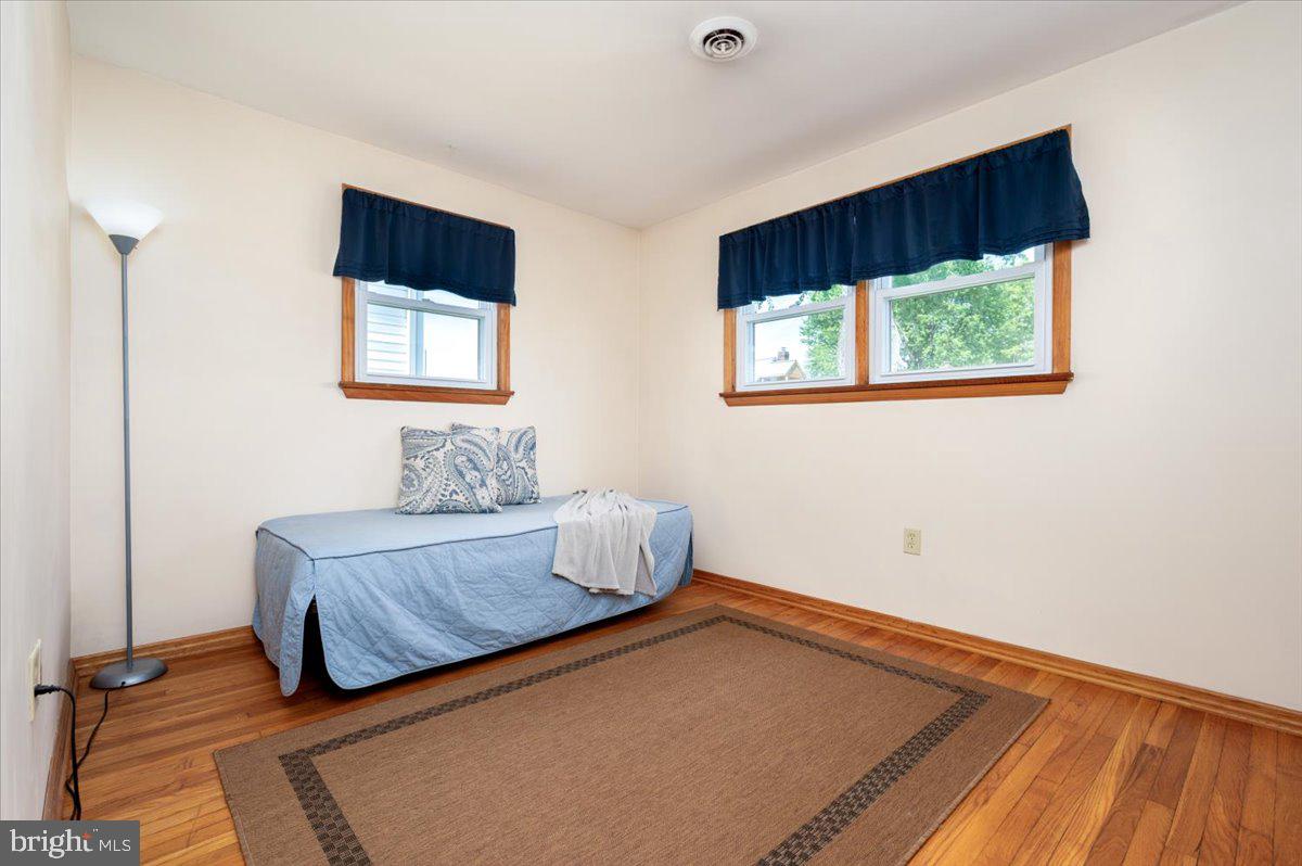 LYNCH POINT - Residential