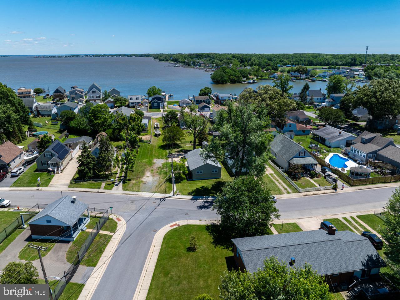LYNCH POINT - Residential