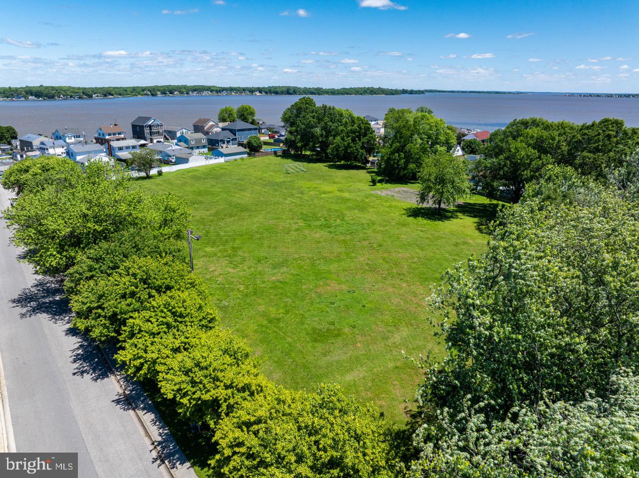 LYNCH POINT - Residential