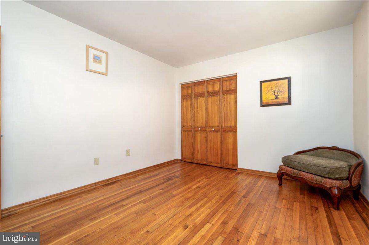 LYNCH POINT - Residential