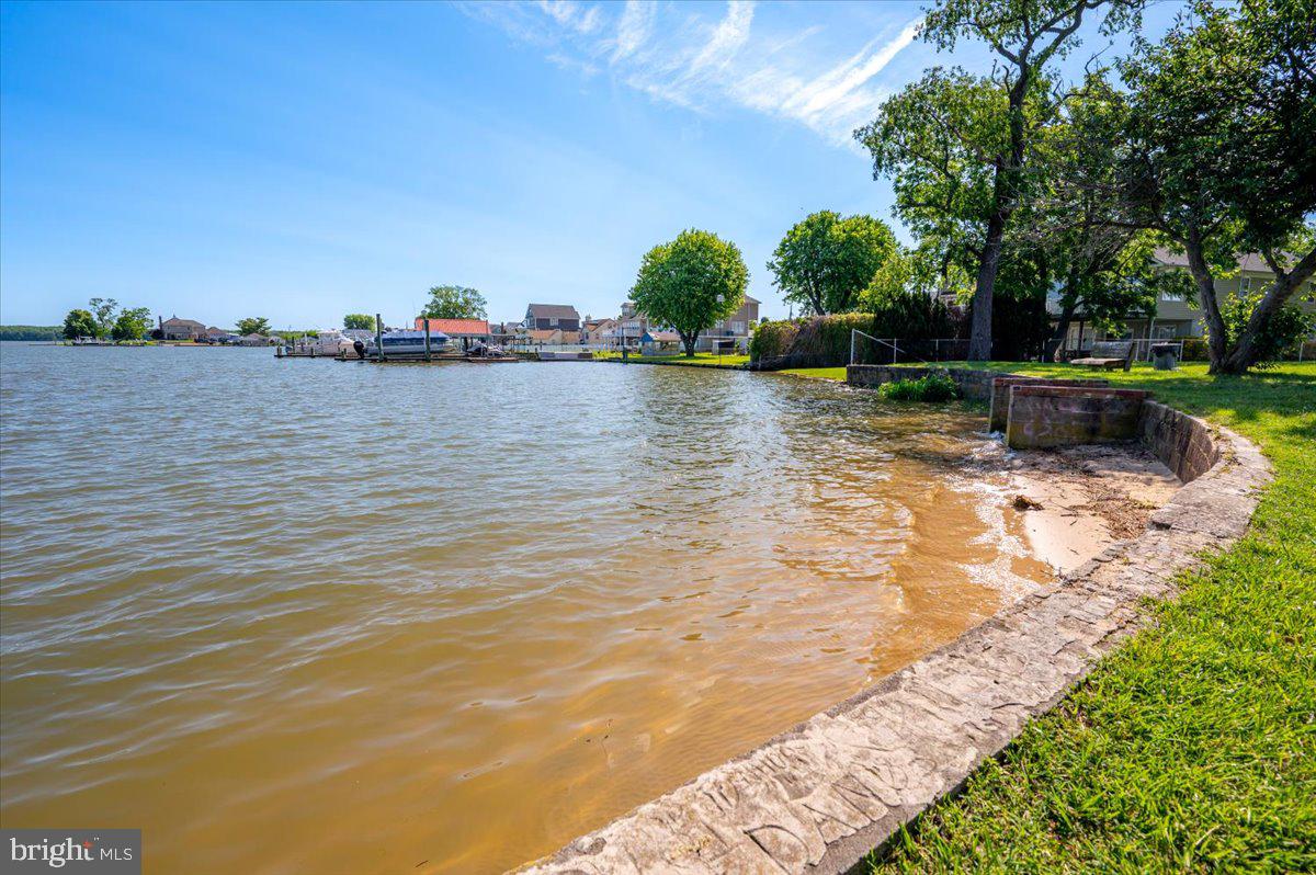 LYNCH POINT - Residential