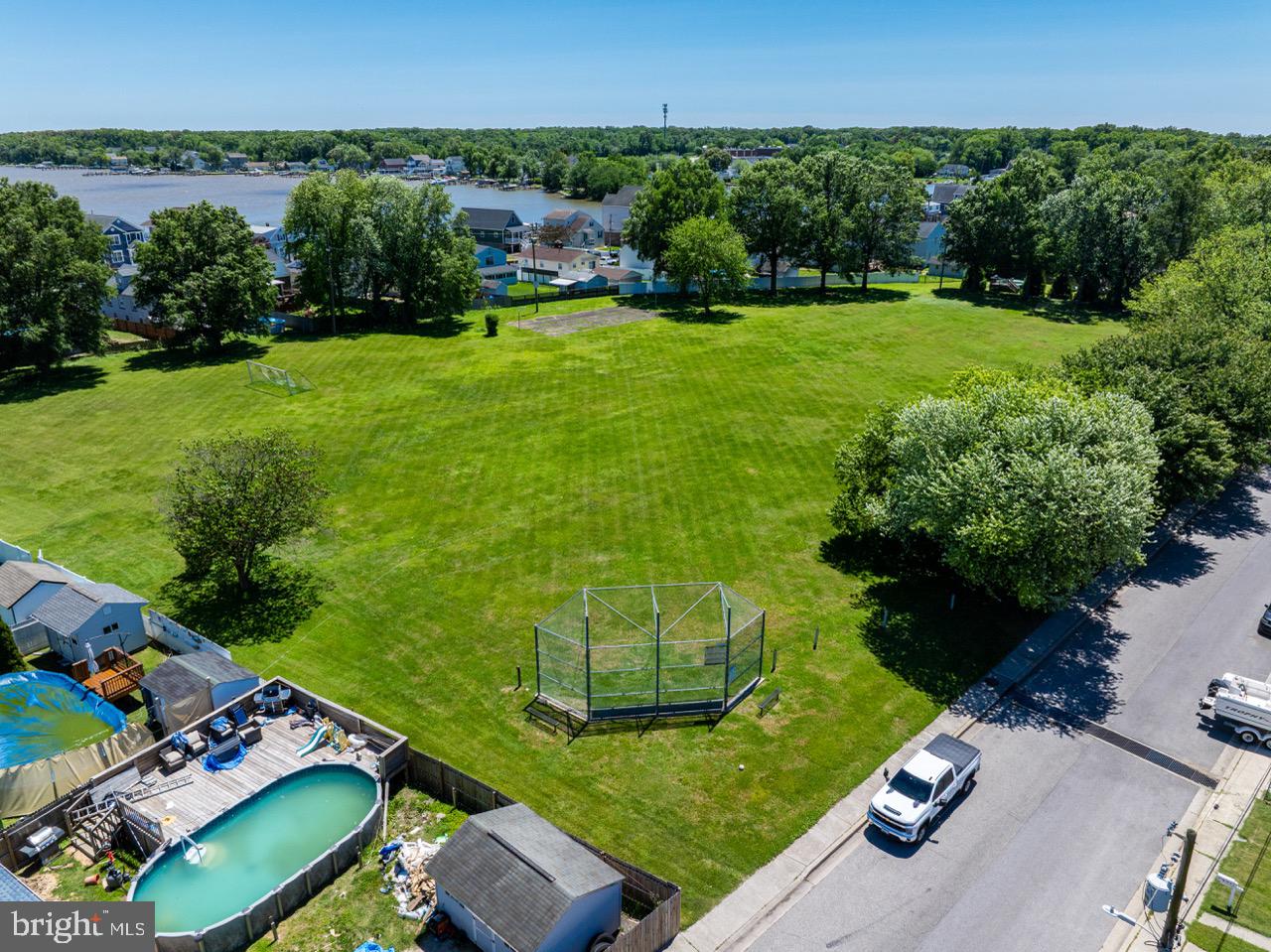 LYNCH POINT - Residential