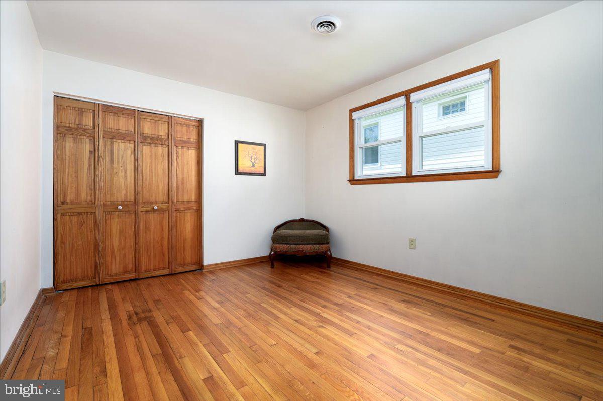 LYNCH POINT - Residential