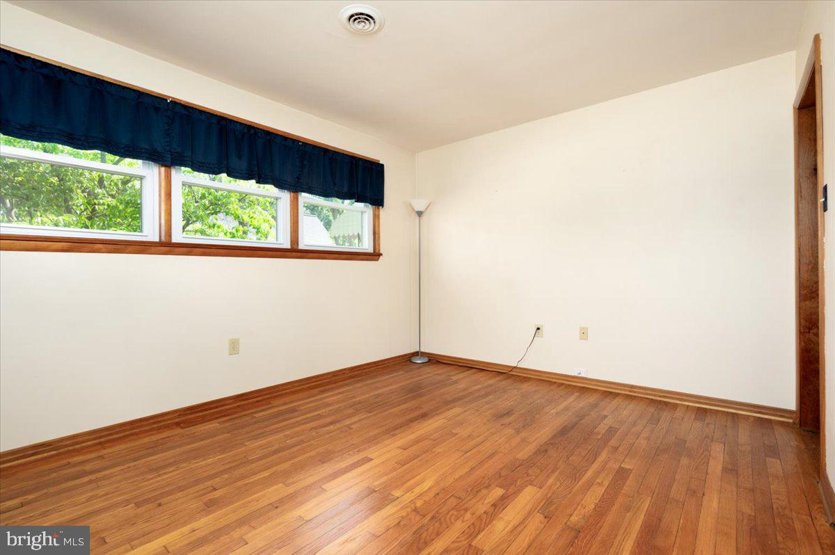 LYNCH POINT - Residential