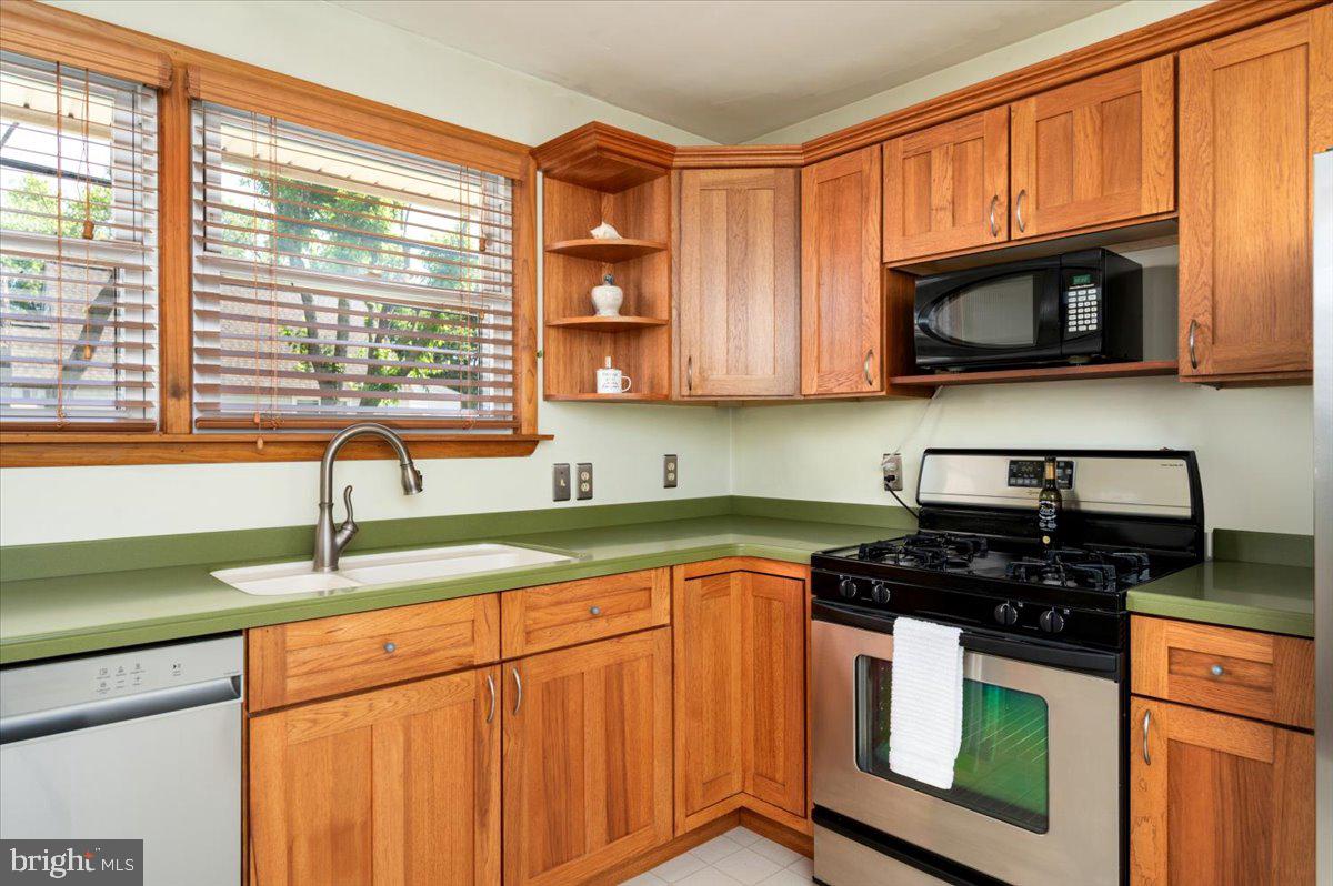 LYNCH POINT - Residential