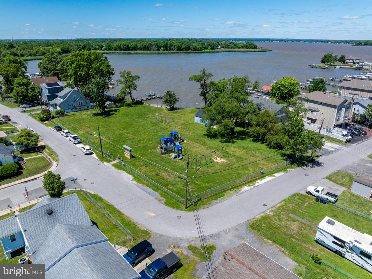 LYNCH POINT - Residential