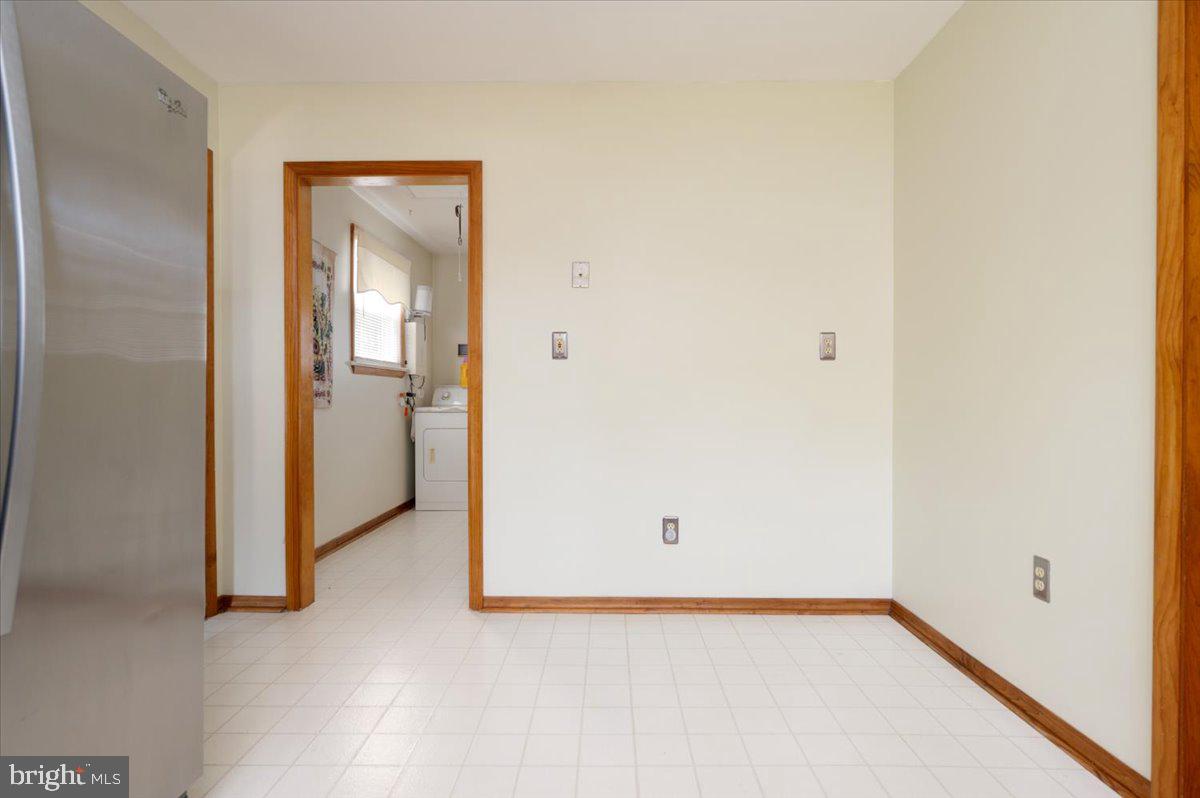 LYNCH POINT - Residential