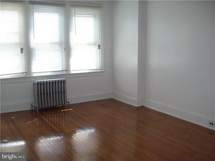 OVERBROOK - Commercial Sale