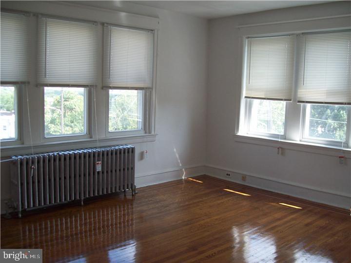 OVERBROOK - Commercial Sale