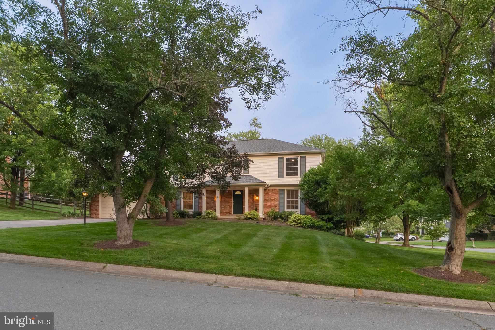 FOX HILLS - Residential