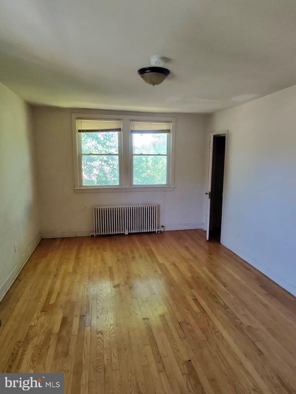 CONGRESS HEIGHTS - Commercial Sale