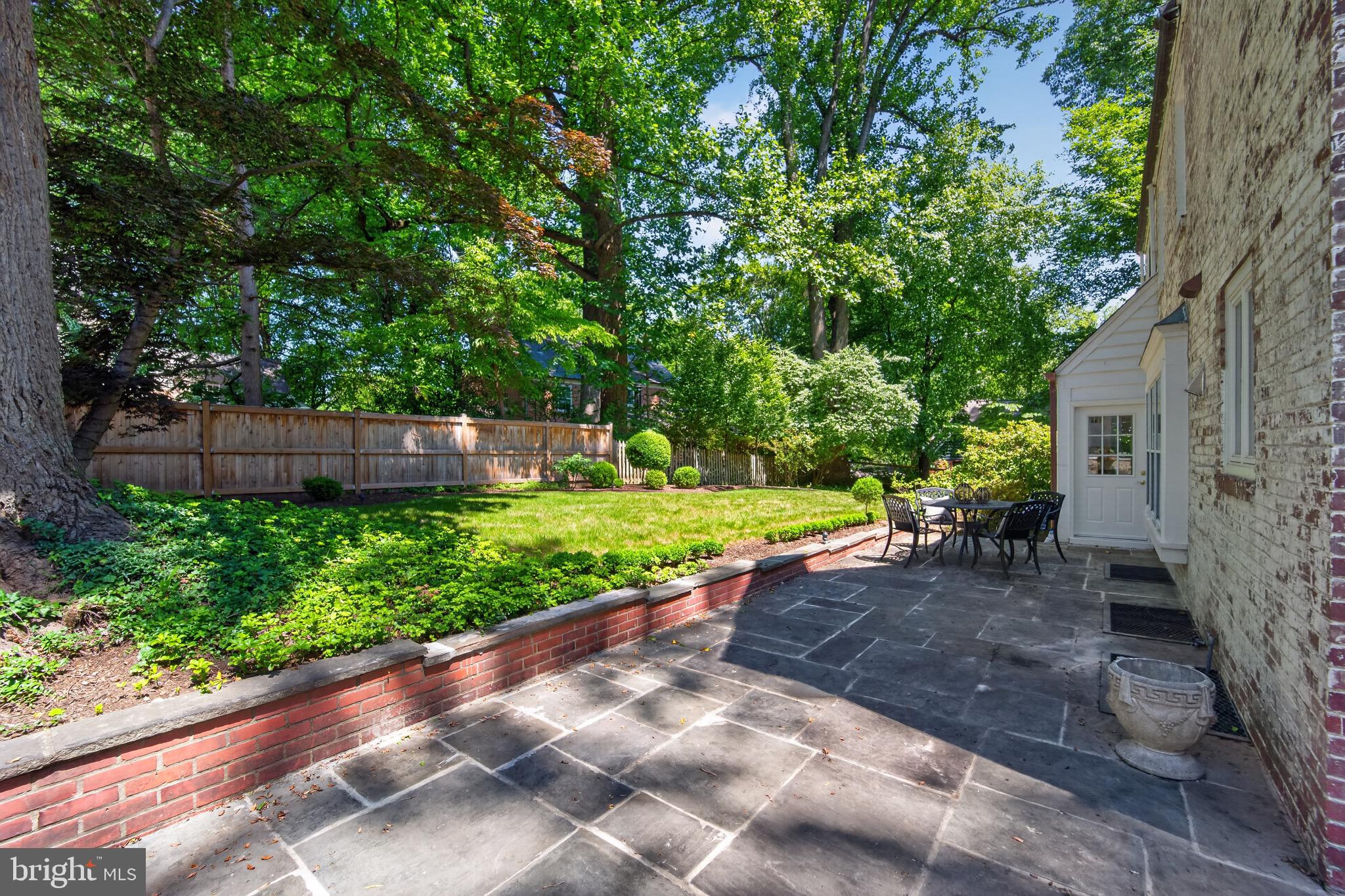 ROLLINGWOOD - Residential