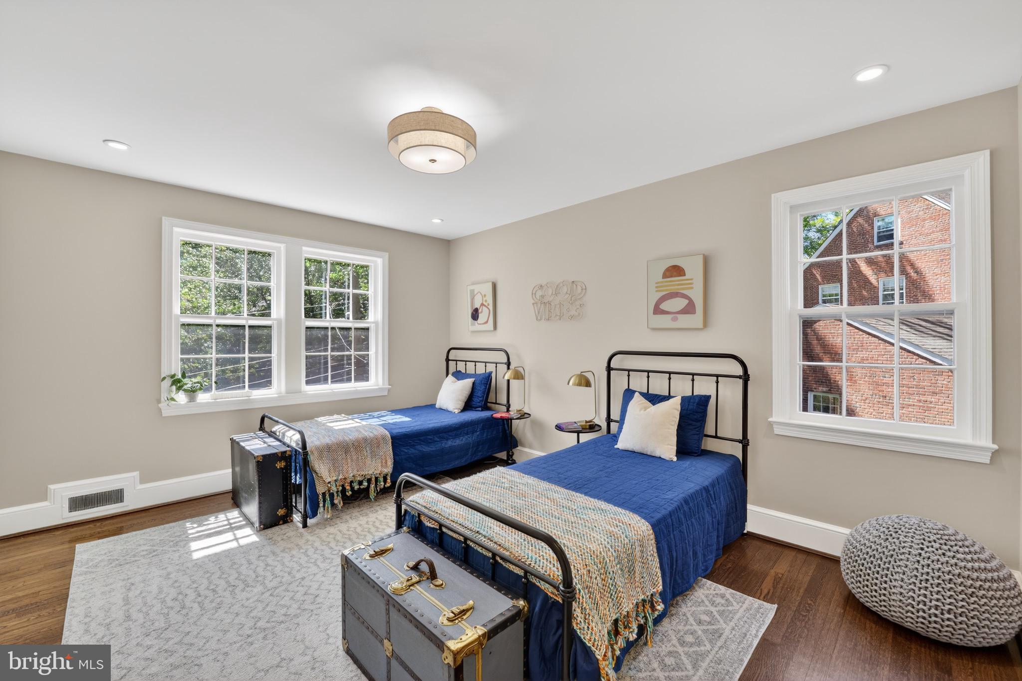 ROLLINGWOOD - Residential