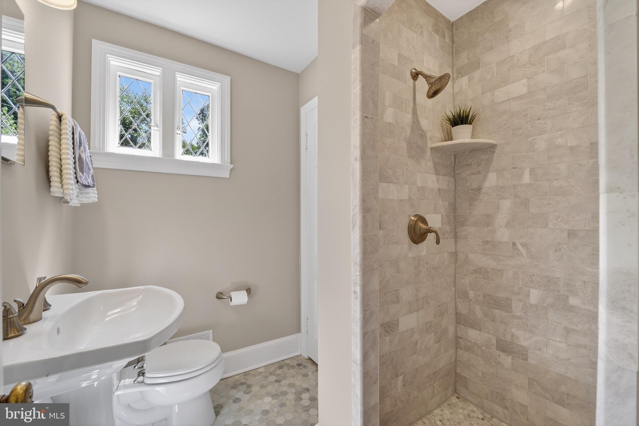 ROLLINGWOOD - Residential