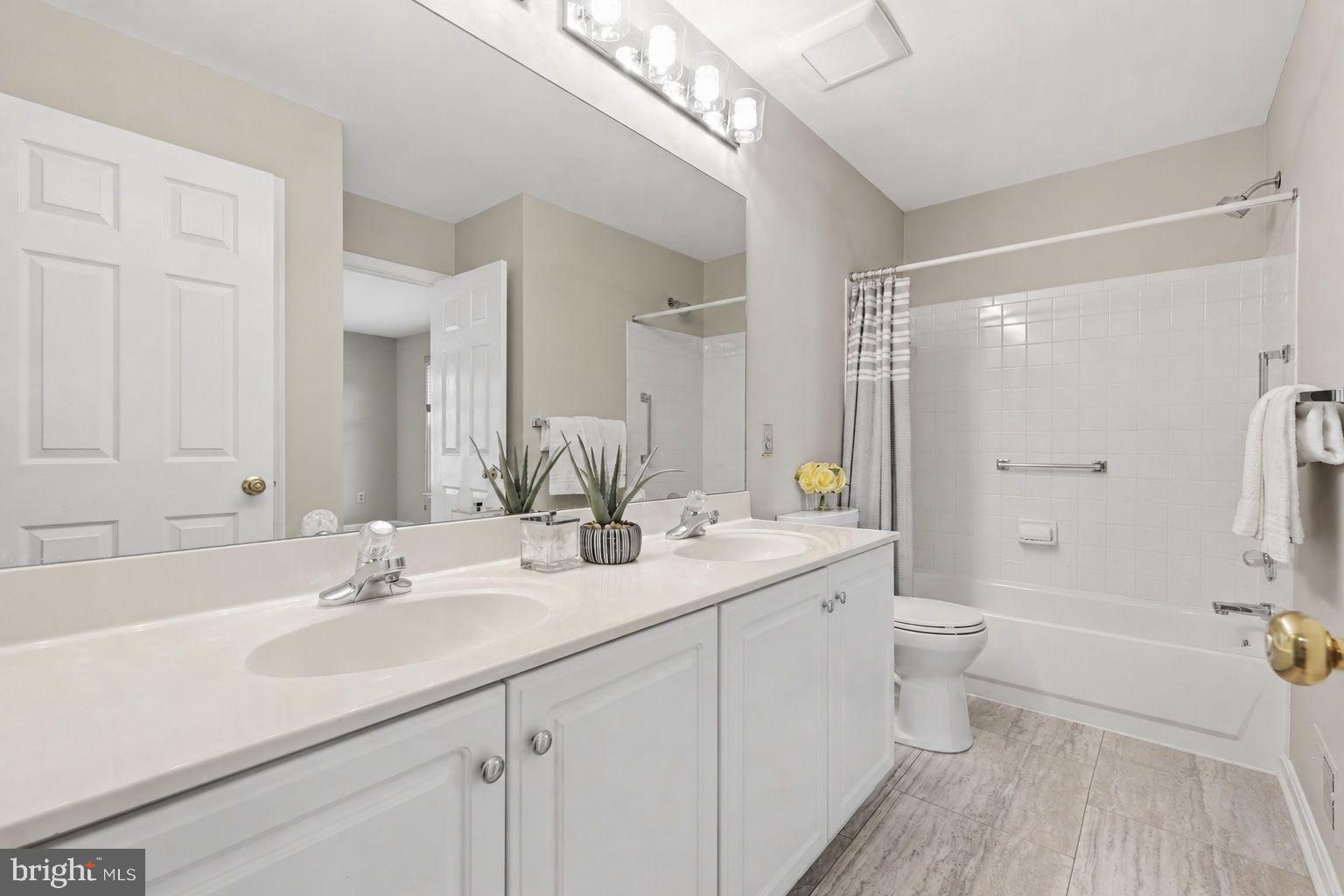 CLOPPERS MILL WEST - Residential