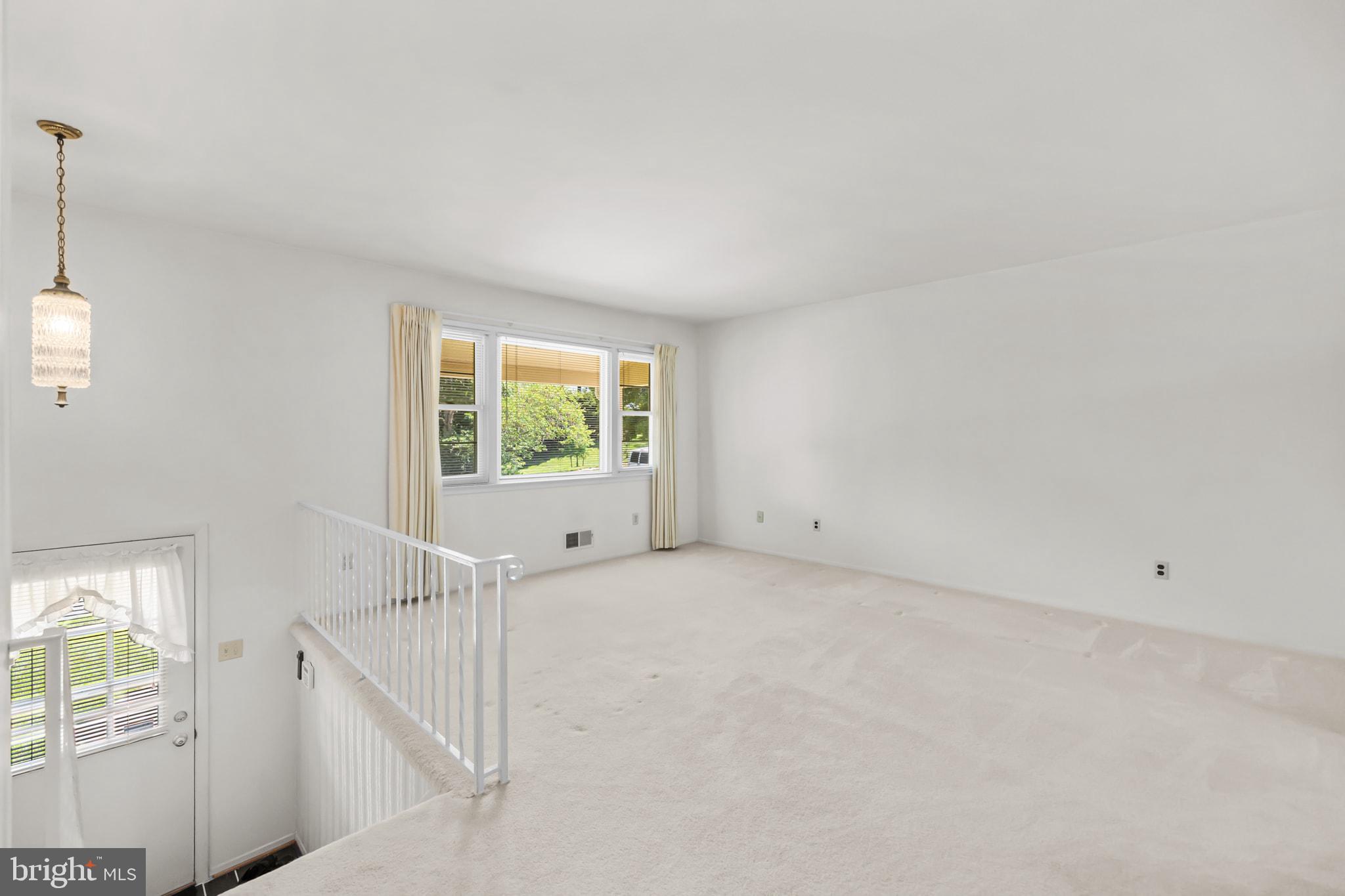 ROLLING VALLEY - Residential