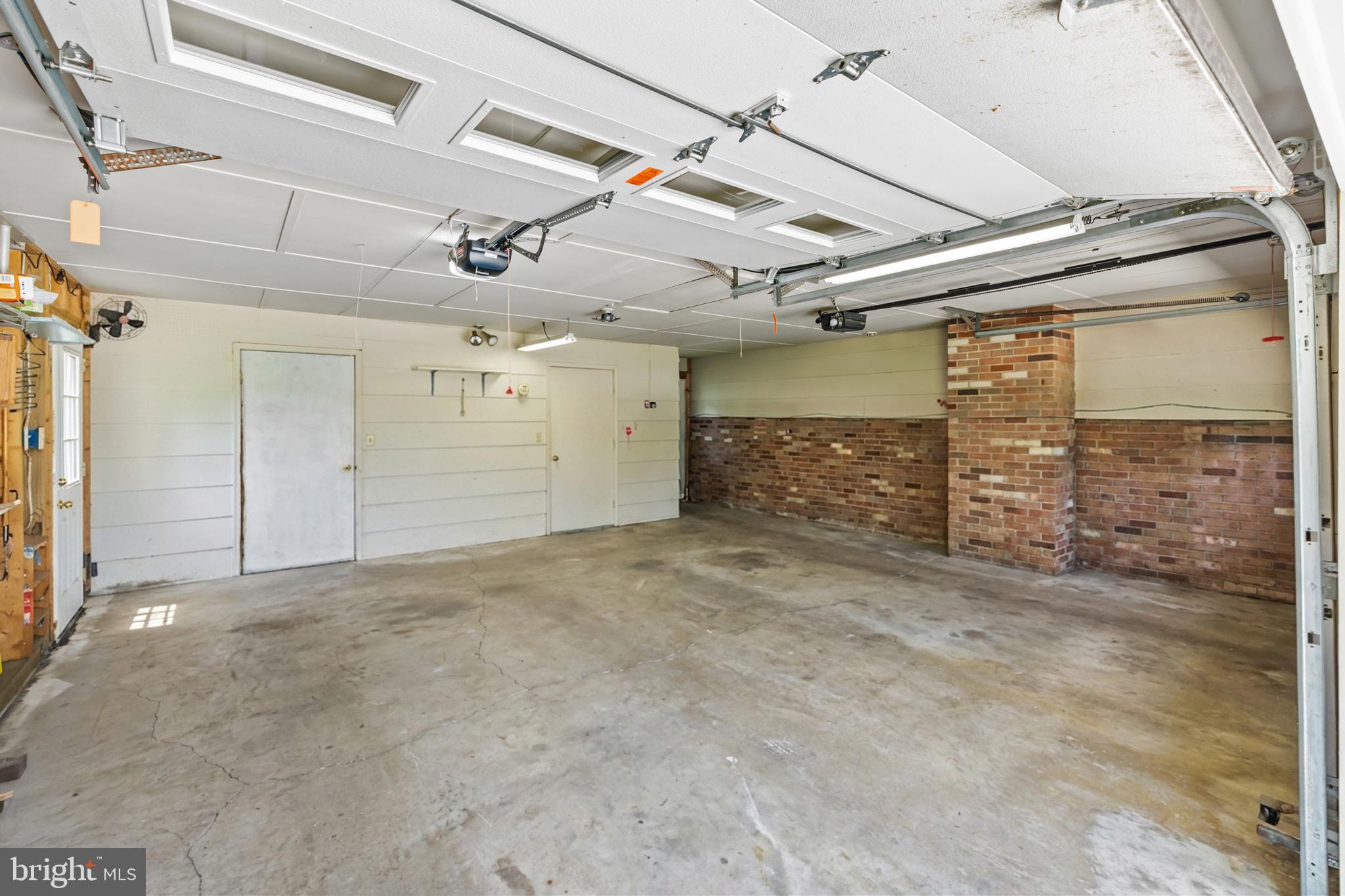 ROLLING VALLEY - Residential