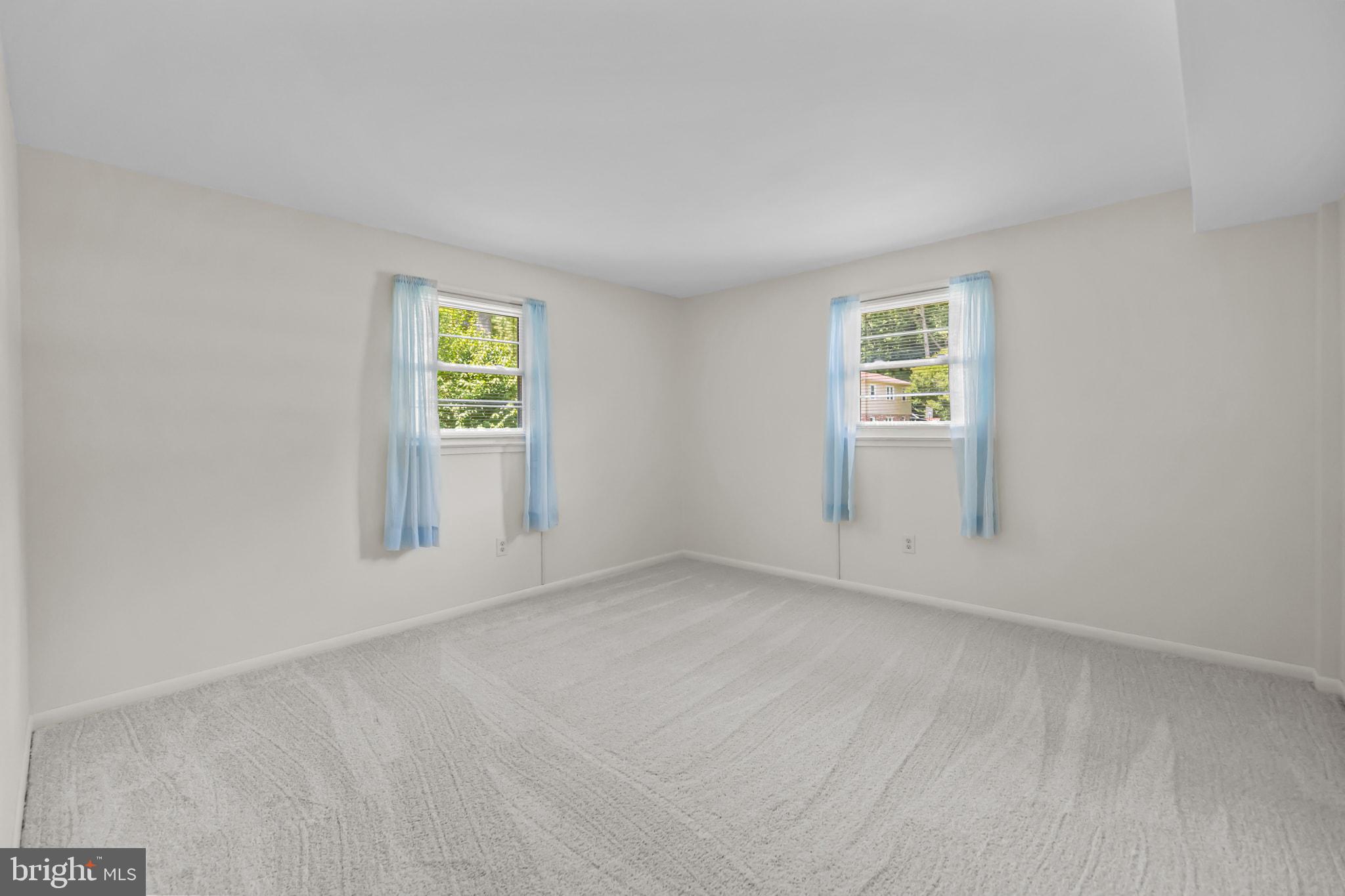 ROLLING VALLEY - Residential
