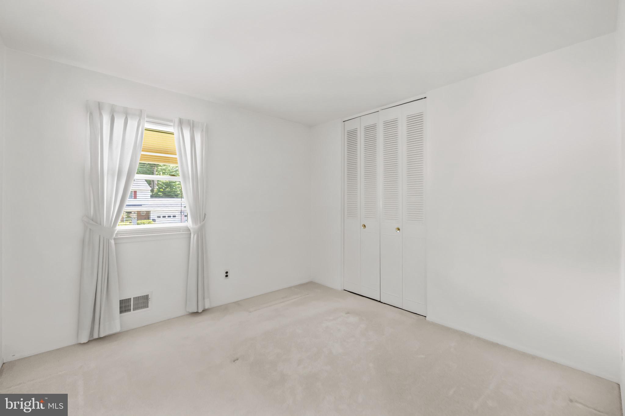 ROLLING VALLEY - Residential