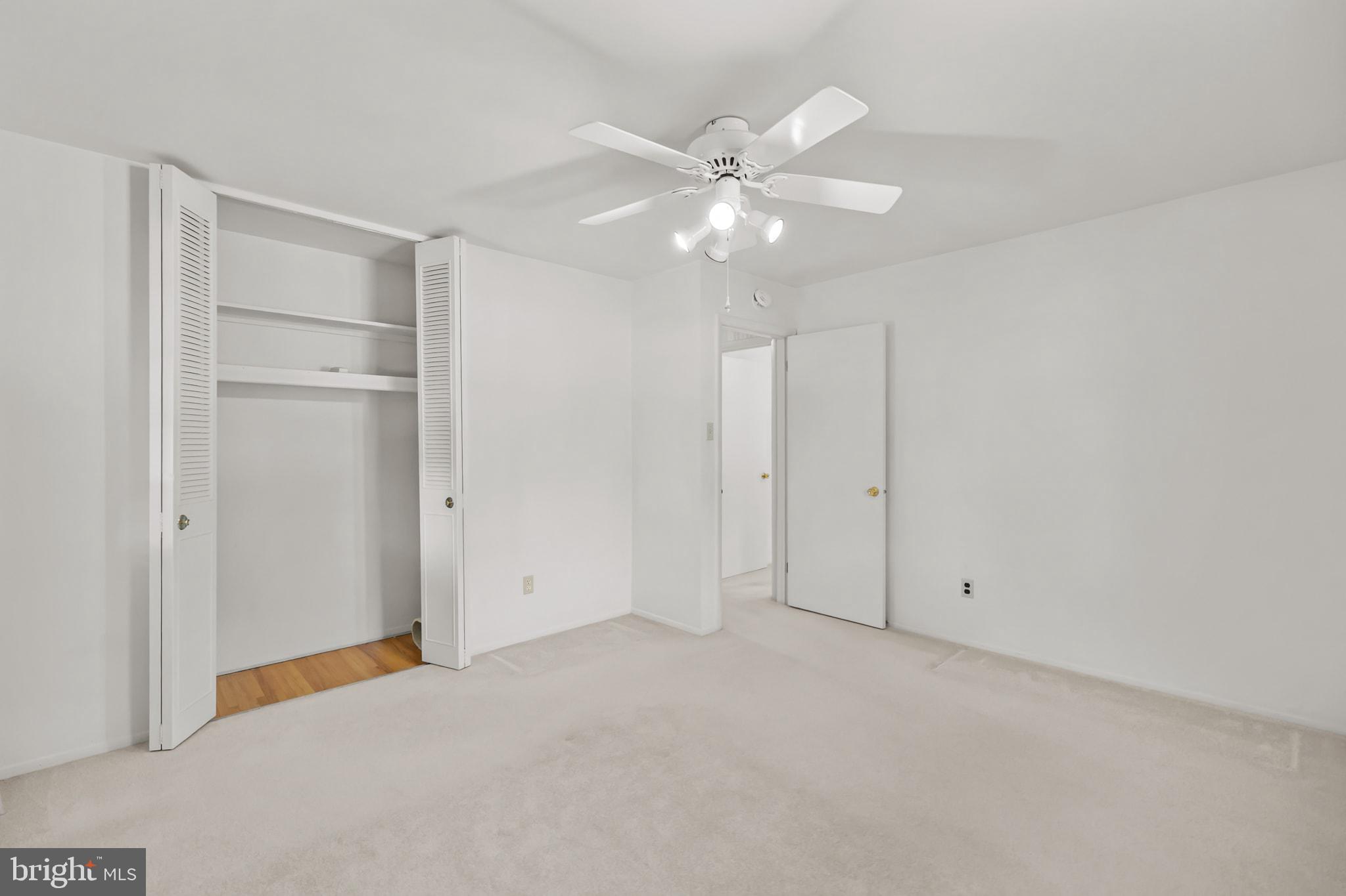 ROLLING VALLEY - Residential