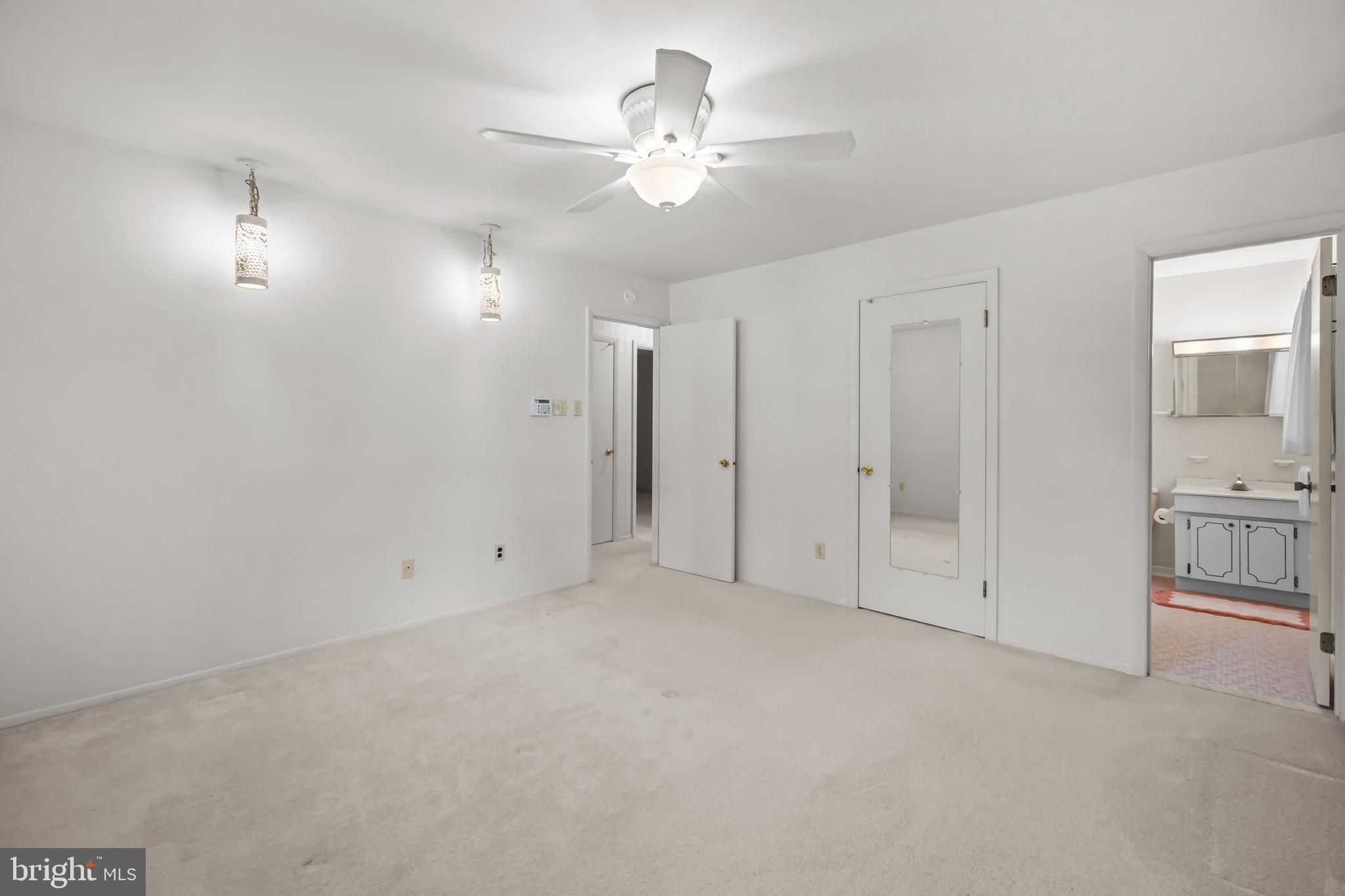 ROLLING VALLEY - Residential