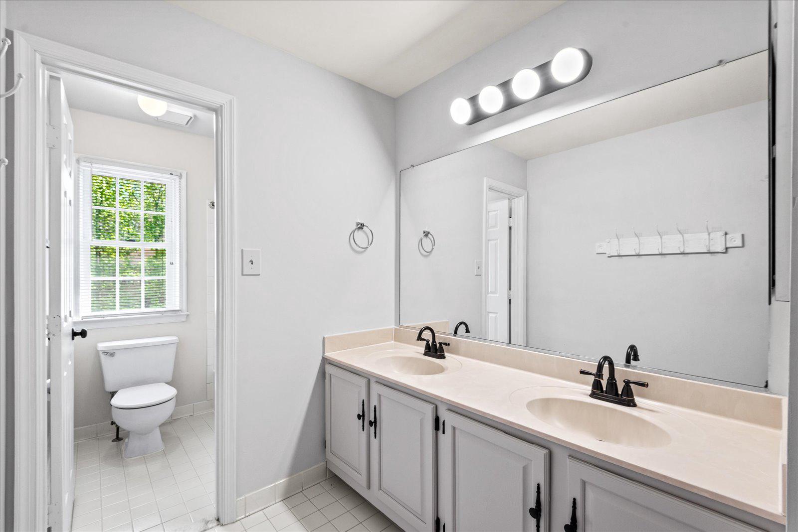 THE MANORS OF PARK RIDGE - Residential