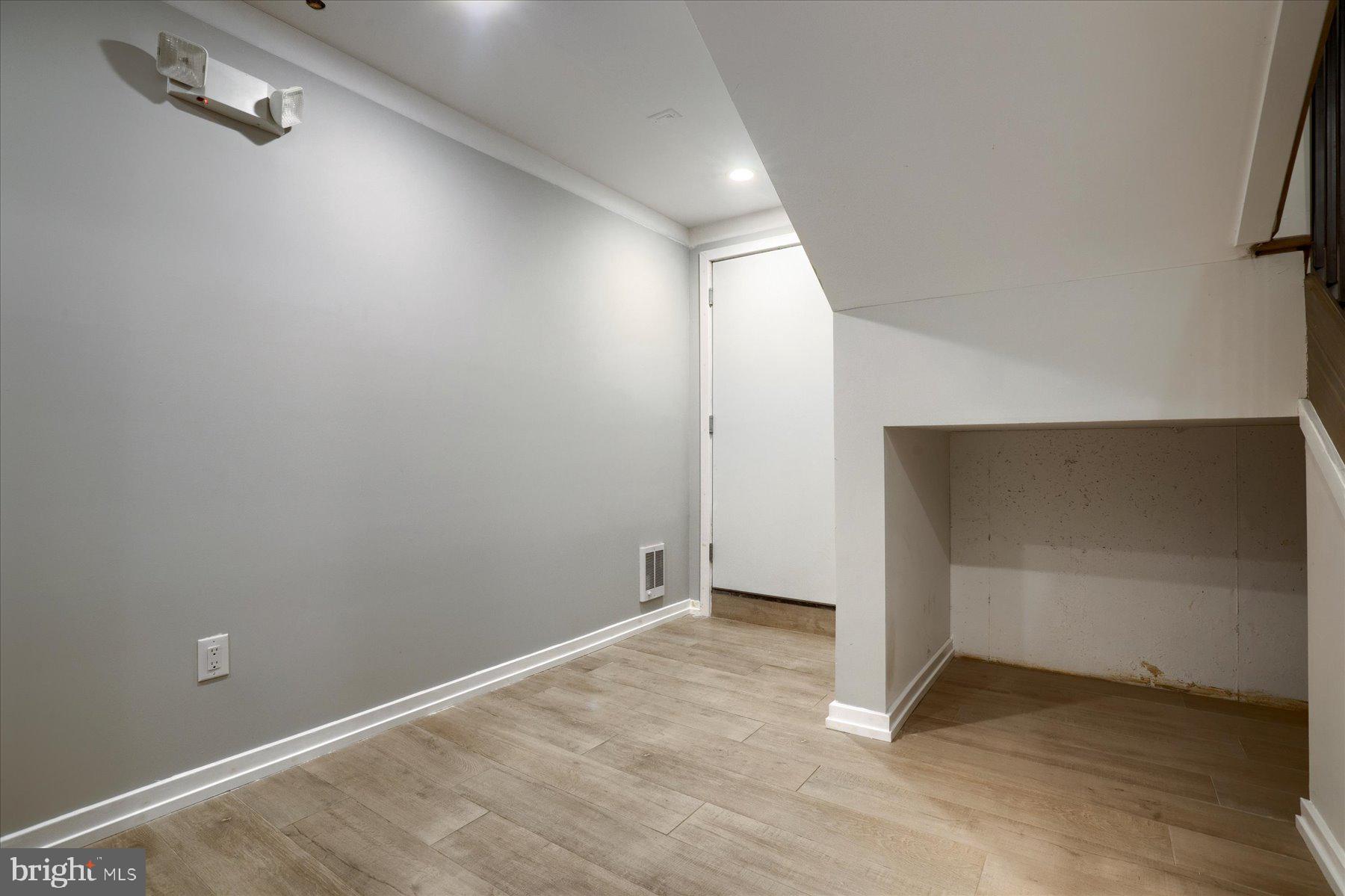 SOCIETY HILL - Residential Lease