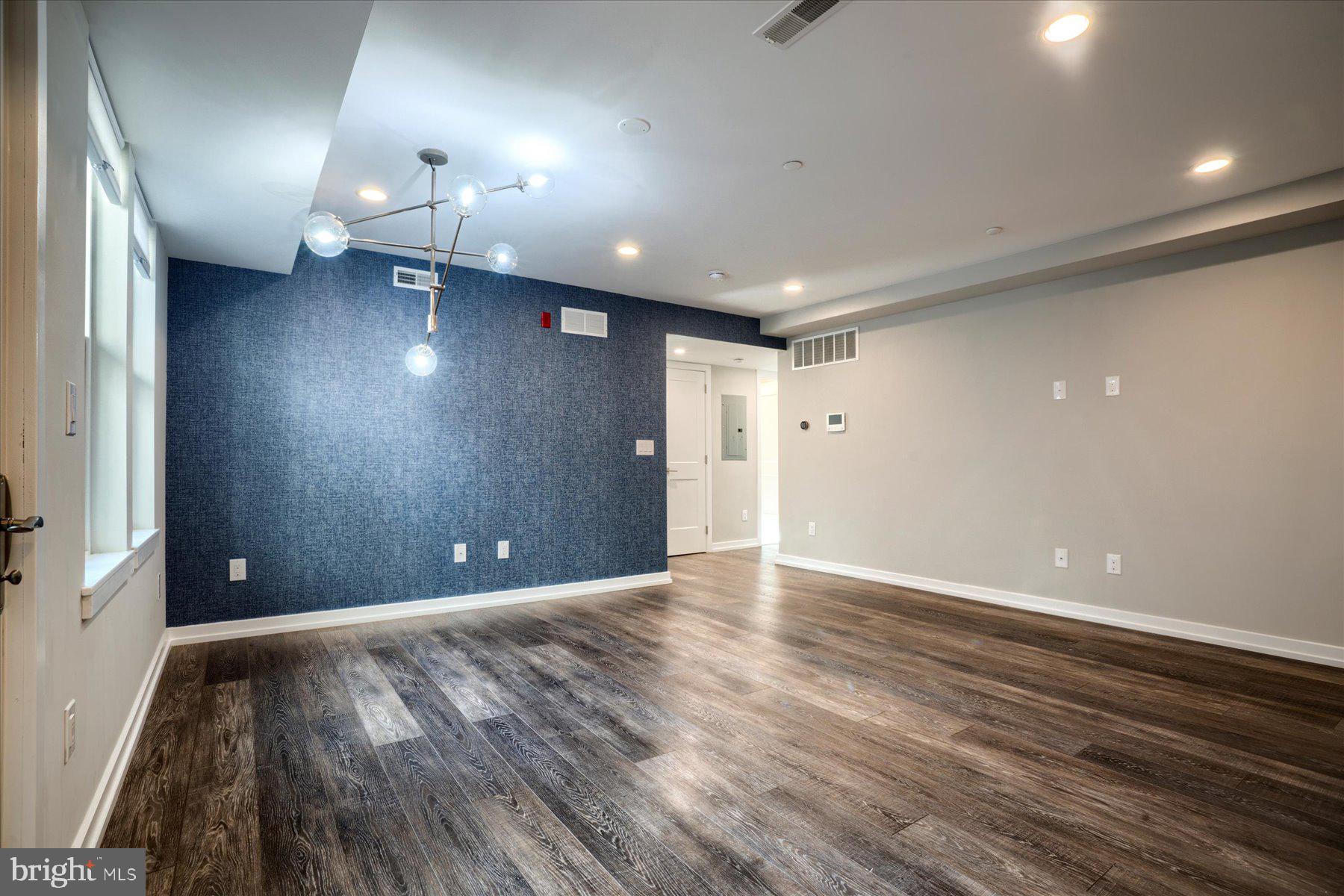 SOCIETY HILL - Residential Lease
