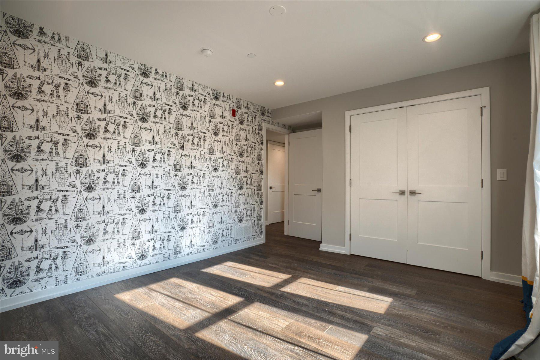 SOCIETY HILL - Residential Lease