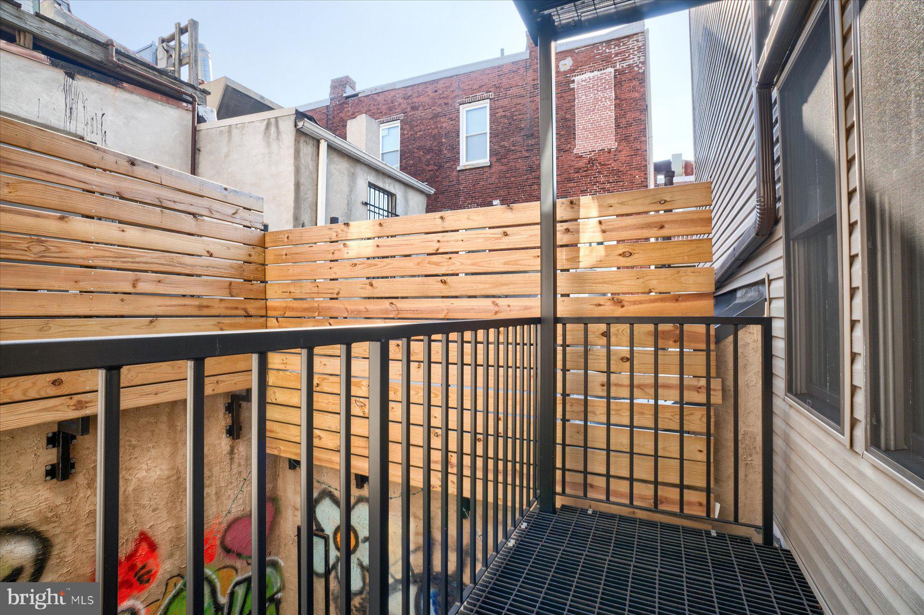 SOCIETY HILL - Residential Lease