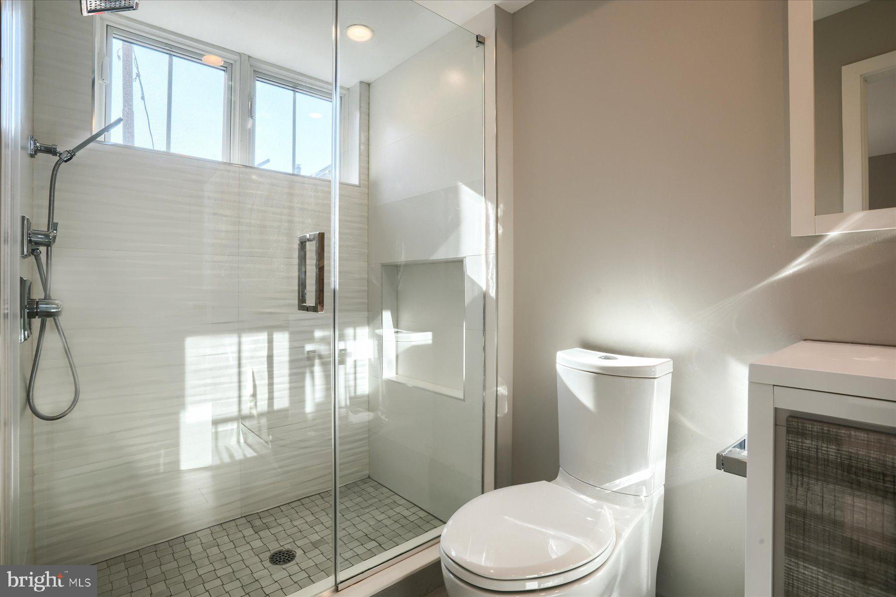 SOCIETY HILL - Residential Lease